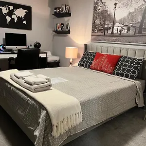 Homestay A&d's Downtown, Calgary