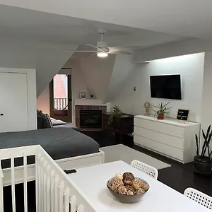  Apartment Bright, Private, Peaceful With Retail Conveniences Steps Away Canada